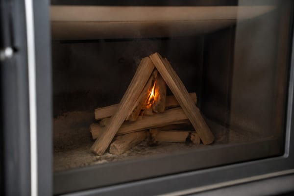 allumage feu de cheminée